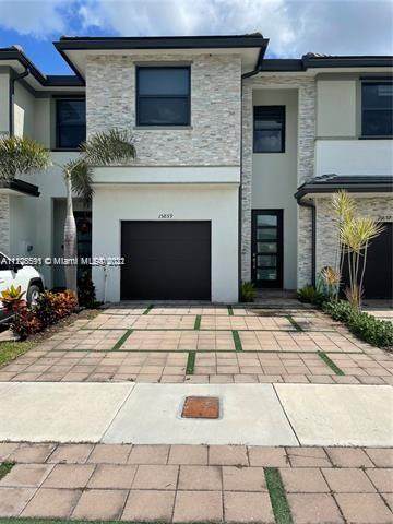 15859 90th Ct - Photo 1