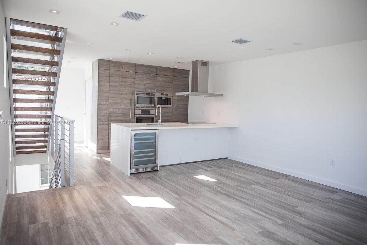 645 Michigan Ave - Photo 1