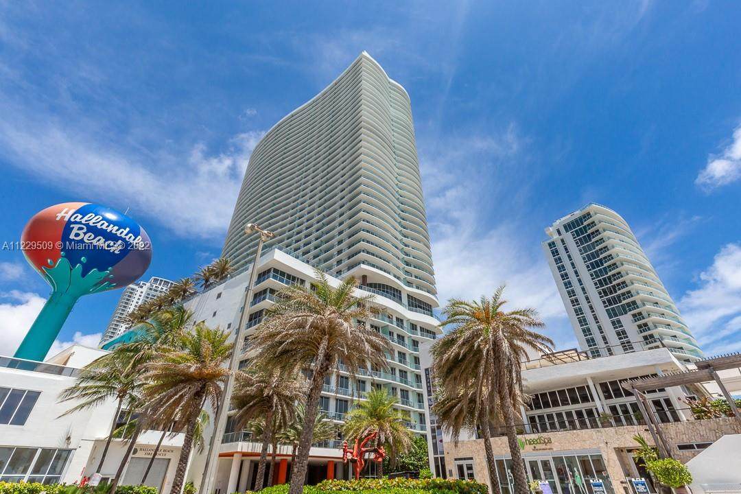 4111 Ocean Dr - Photo 1
