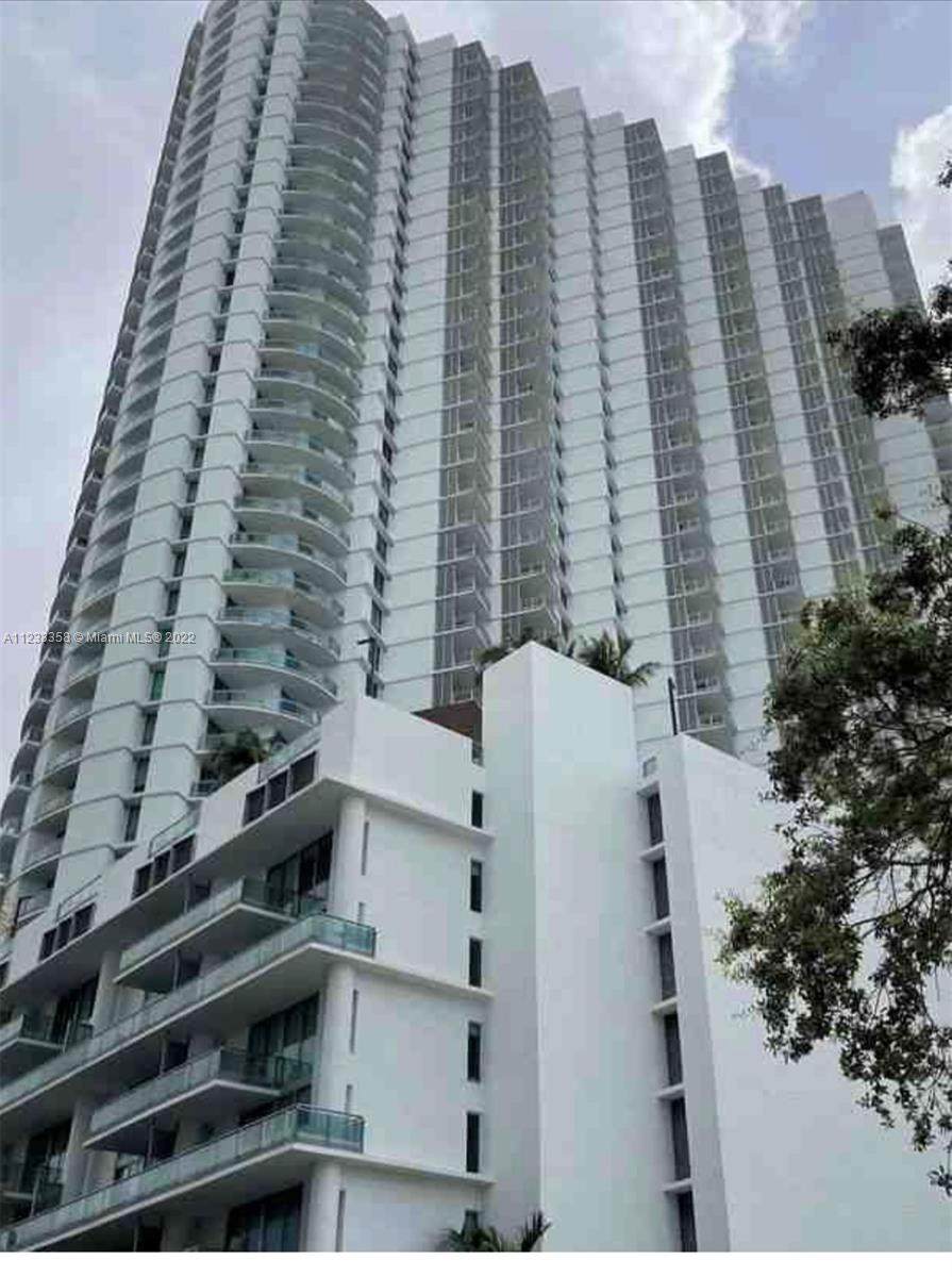 350 Miami Ave - Photo 1