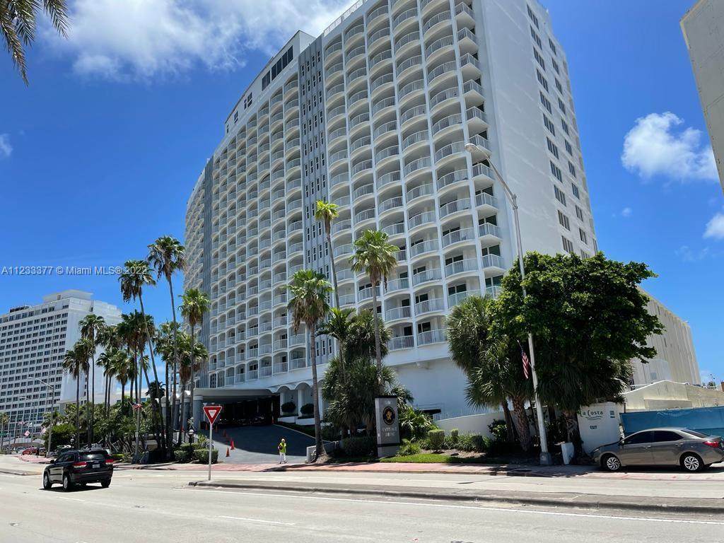 5401 Collins Ave - Photo 1