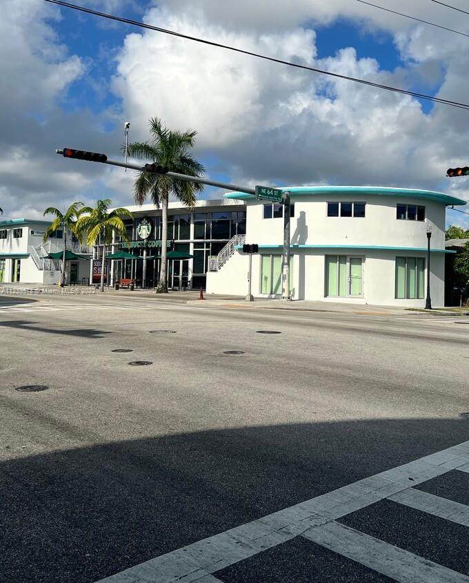 6320 Biscayne Blvd - Photo 1