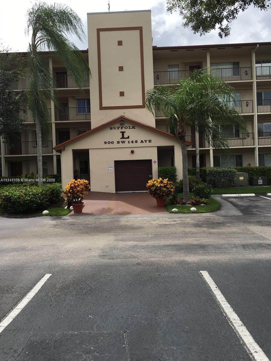 900 142nd Ave - Photo 1