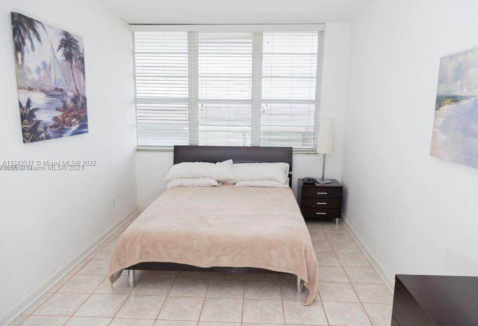 100 Lincoln Rd - Photo 1