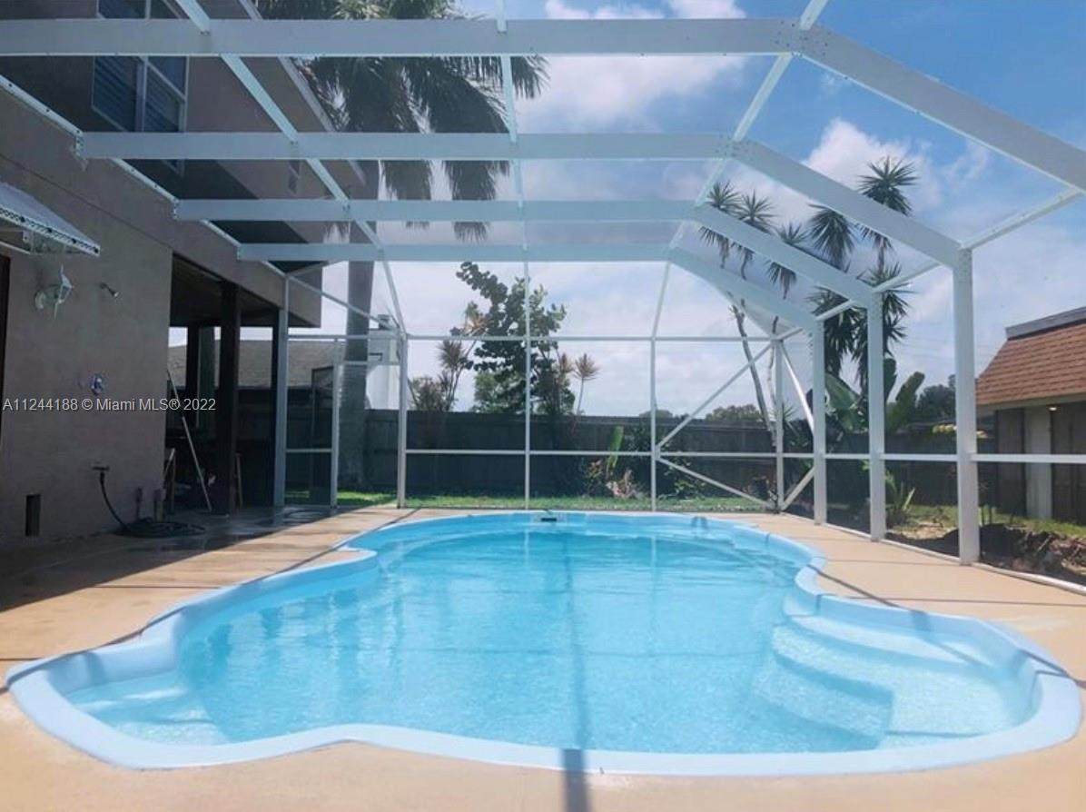2112 Dunbrooke Cir - Photo 1