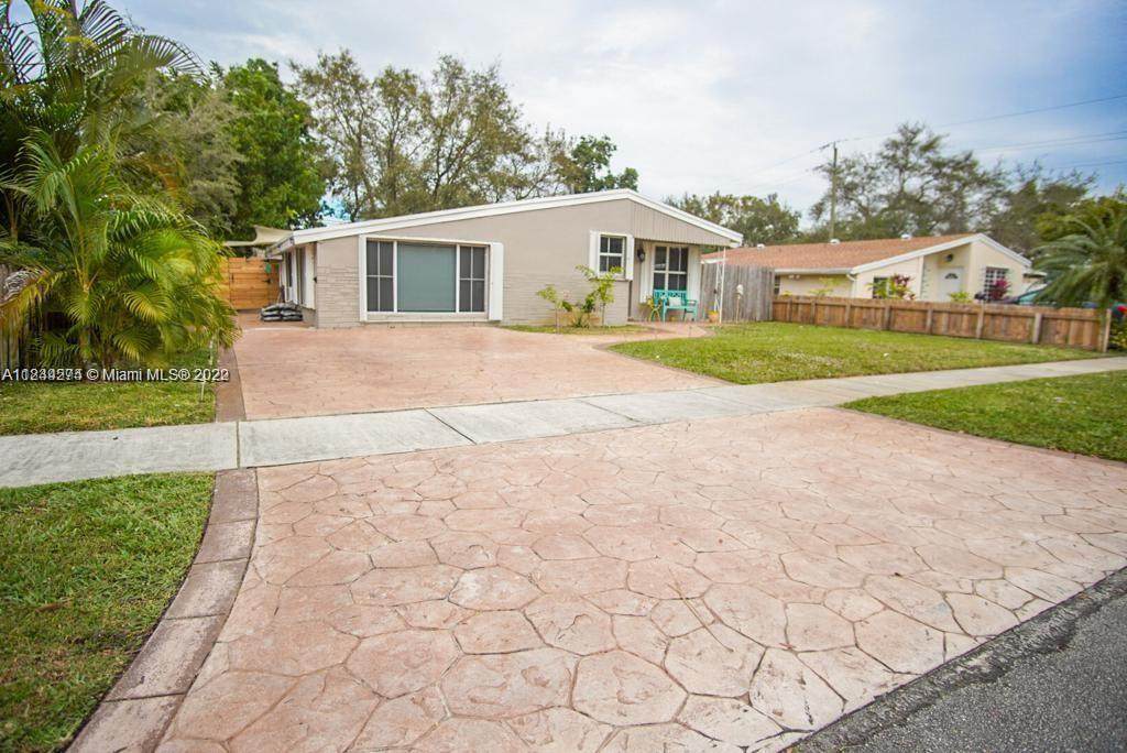 6611 Coolidge St - Photo 1
