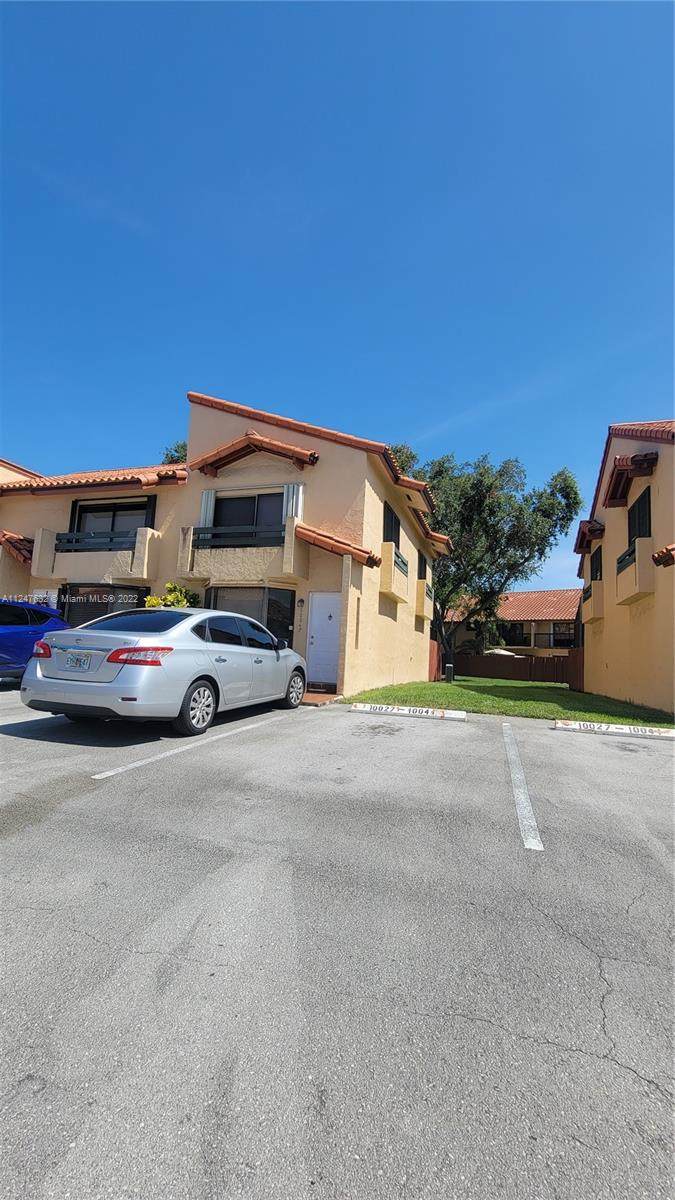 10067 77th Ct - Photo 1