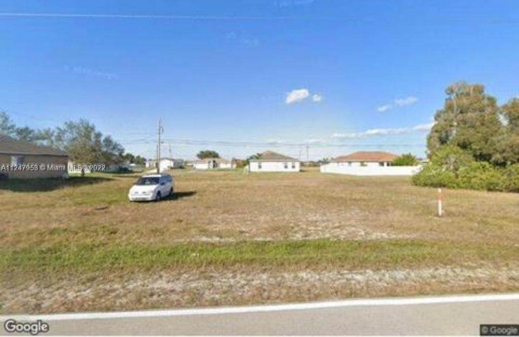 205 Kismet Pkwy E, Cape Coral - Photo 1