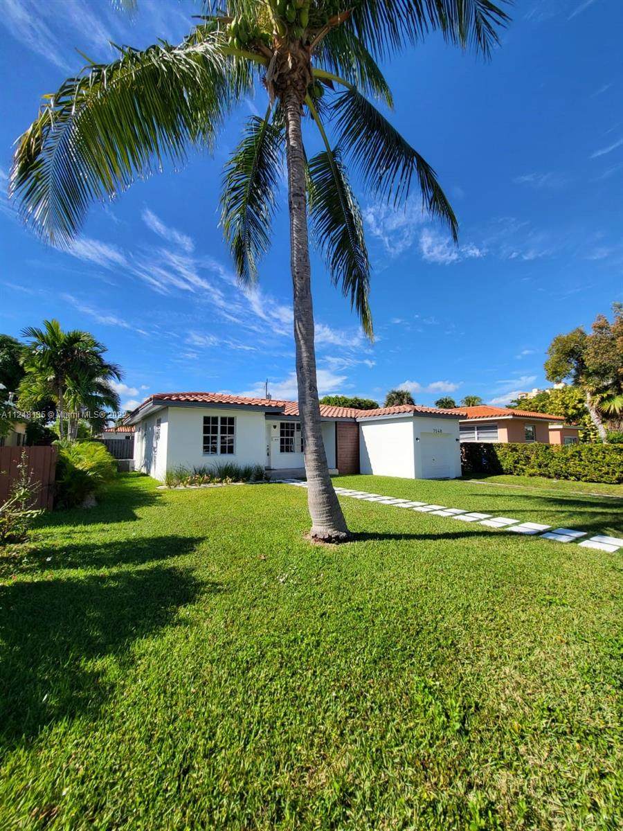 7548 Hispanola Ave - Photo 1
