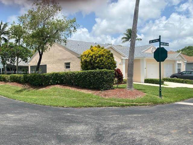 480 22nd Ln - Photo 1