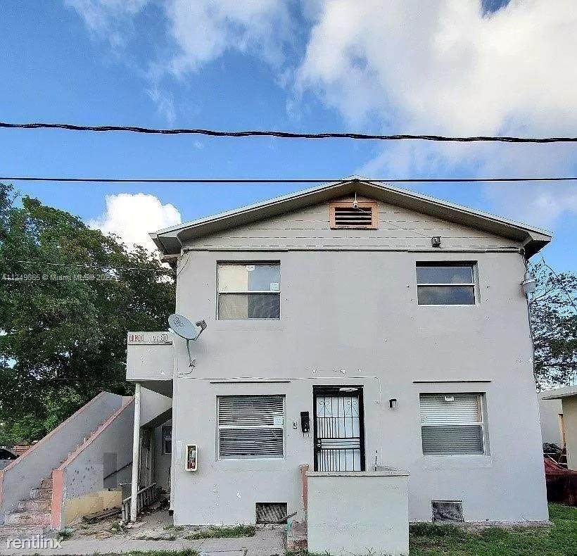 1133 79th Ter - Photo 1