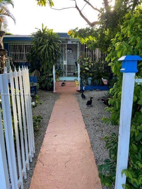 100 76th Ave - Photo 1