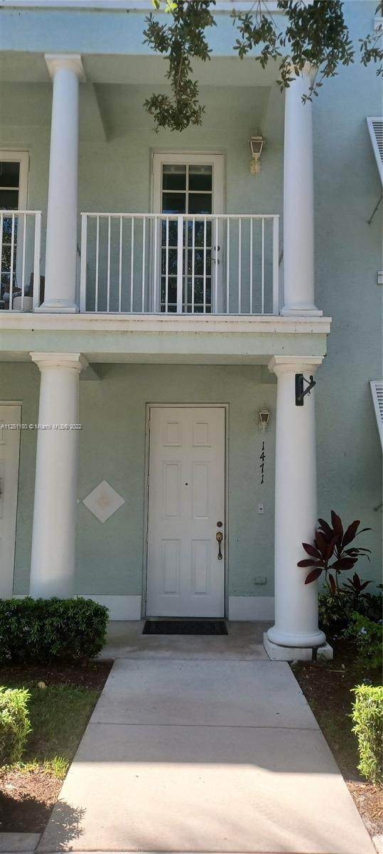 1471 Cades Bay Ave - Photo 1