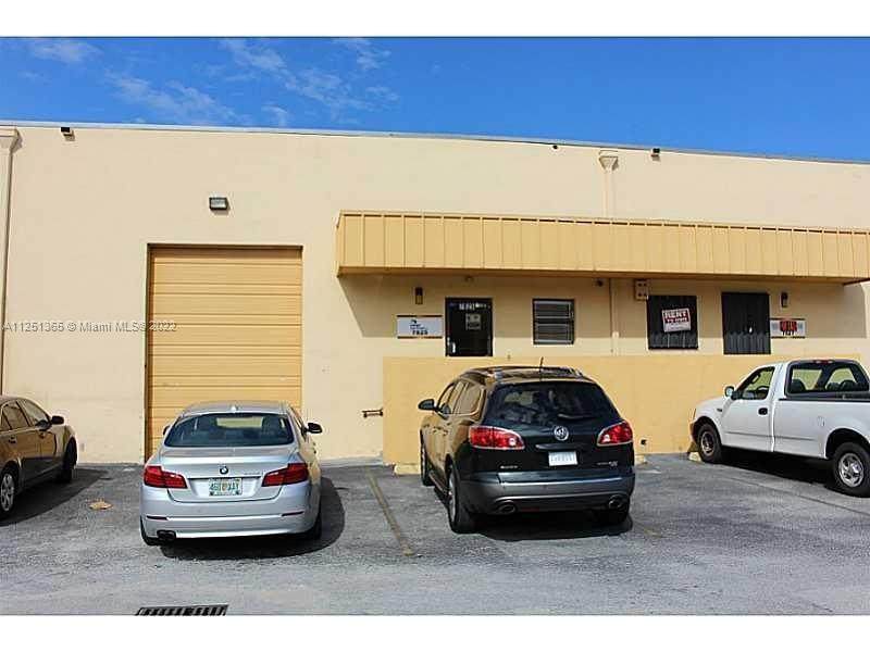 7817 72nd Ave - Photo 1