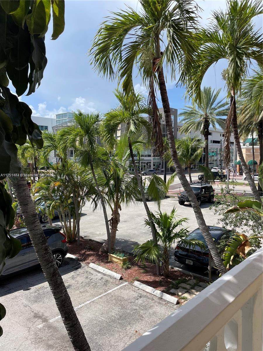 441 Collins Ave - Photo 1