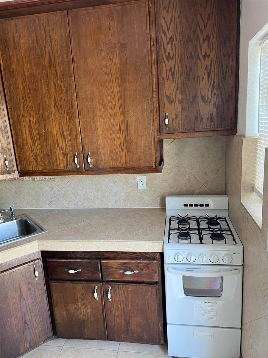1604 Bay Rd - Photo 1