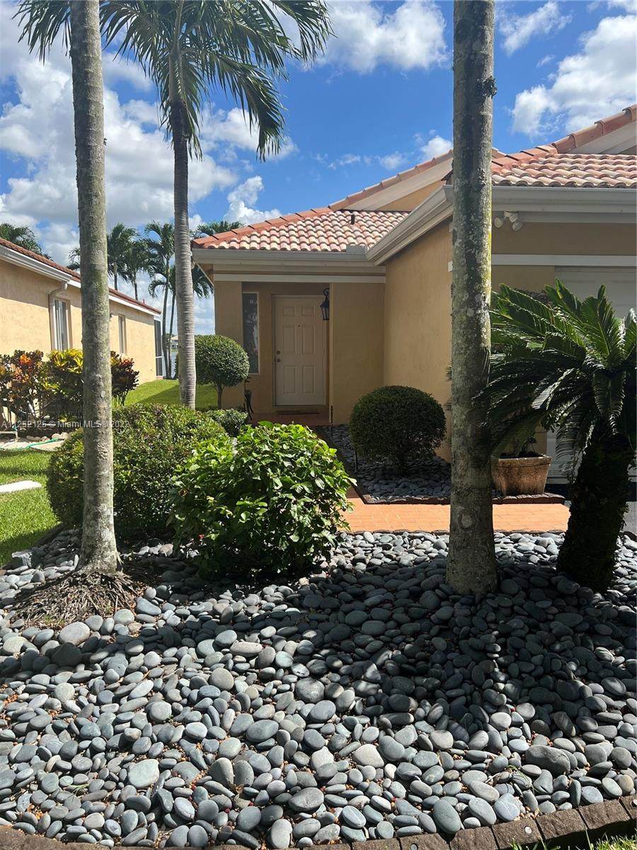 1625 Salerno Cir - Photo 1