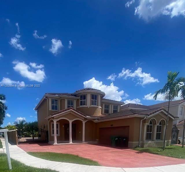 15076 20th Ln - Photo 1