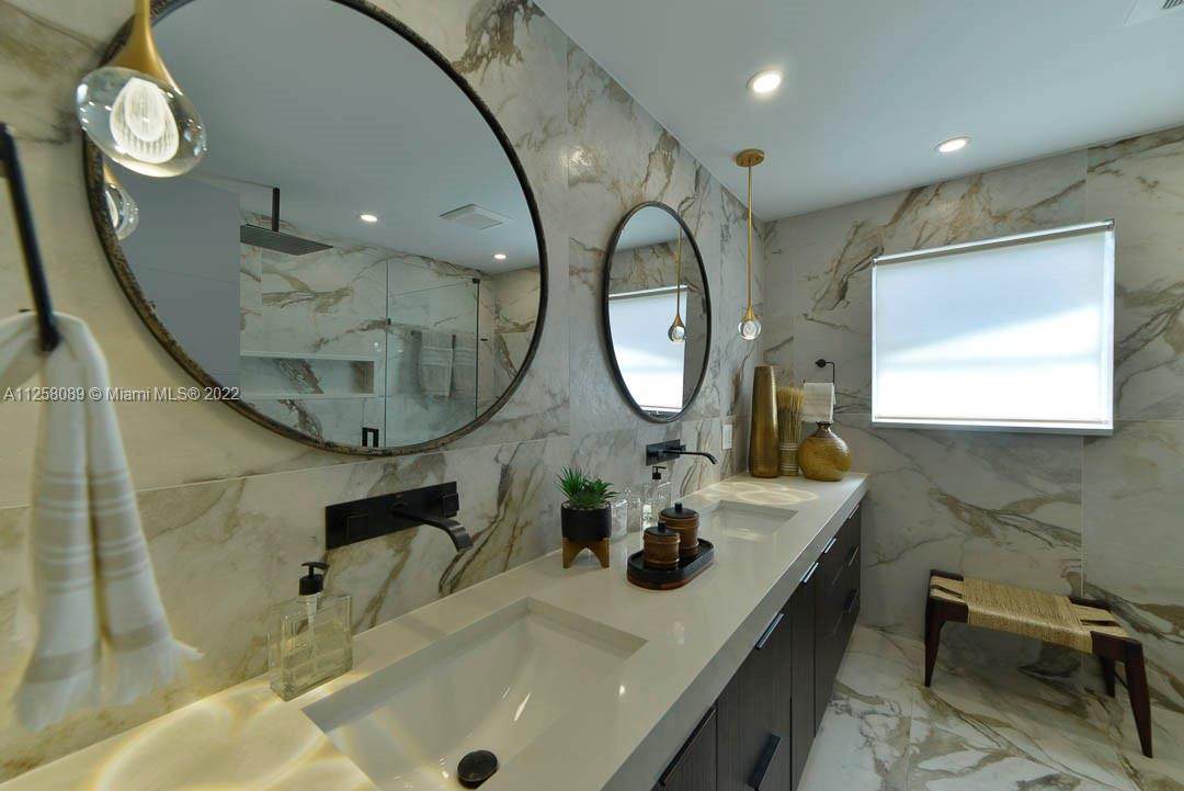 2179 59th Ct - Photo 1