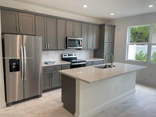 540 Parsons Way - Photo 1