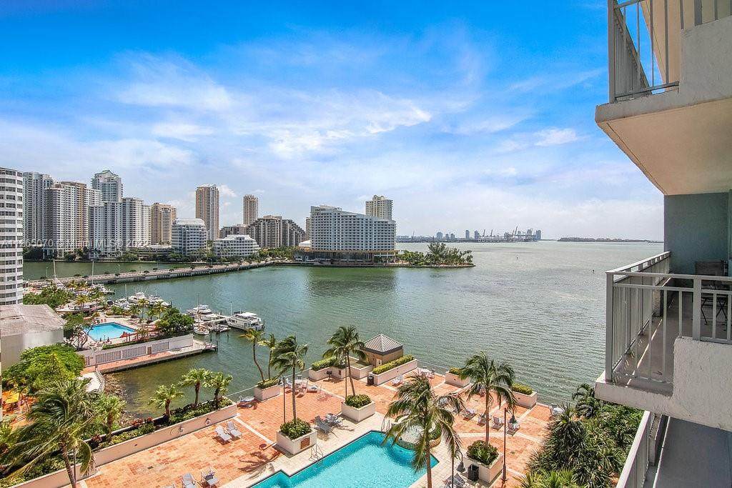 1111 Brickell Bay Dr - Photo 1
