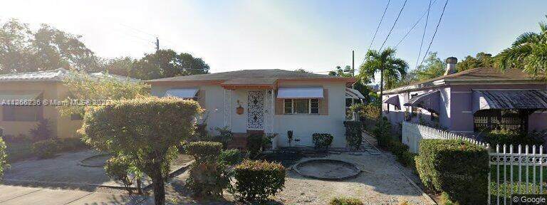 510 43rd St - Photo 1
