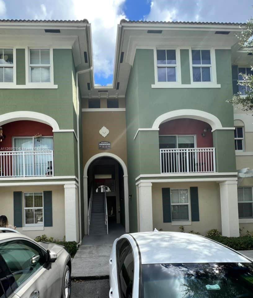11102 83rd St - Photo 1