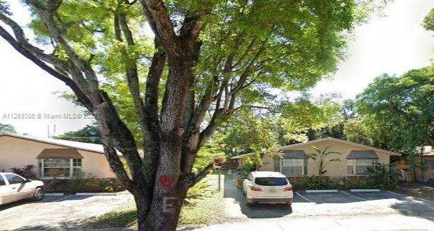 33 8th Ct - Photo 1
