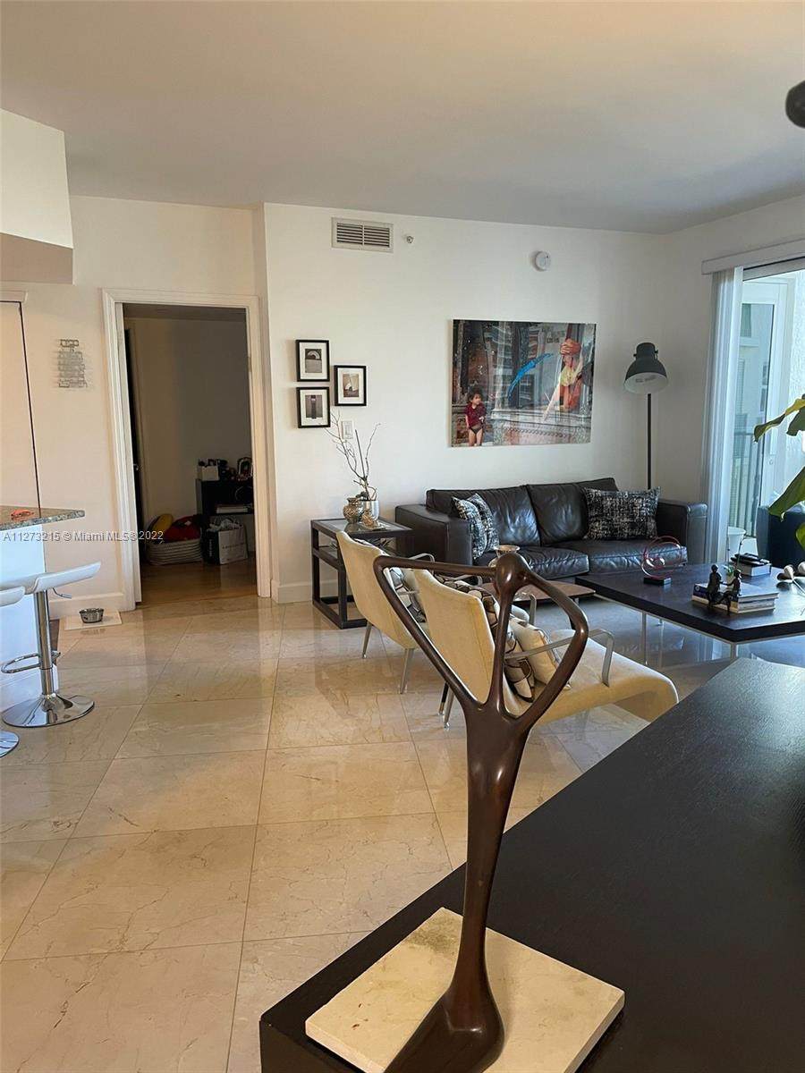 20000 Country Club Dr - Photo 1