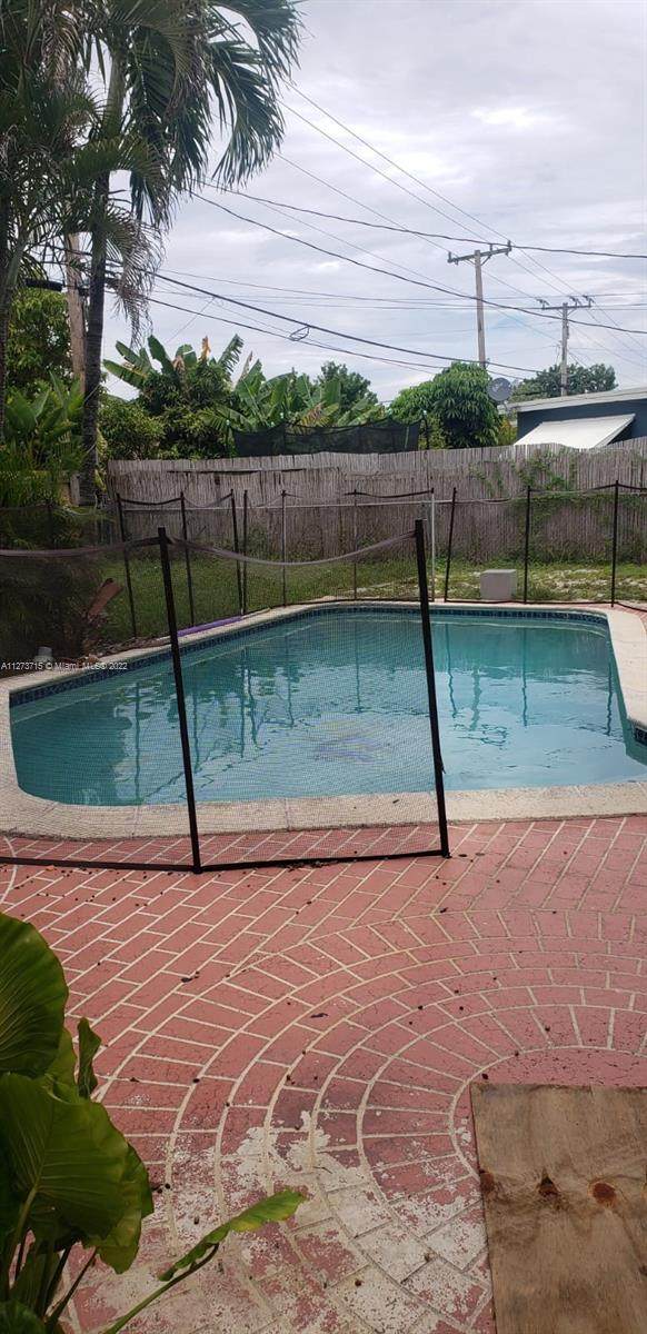 601 Sample Rd - Photo 1