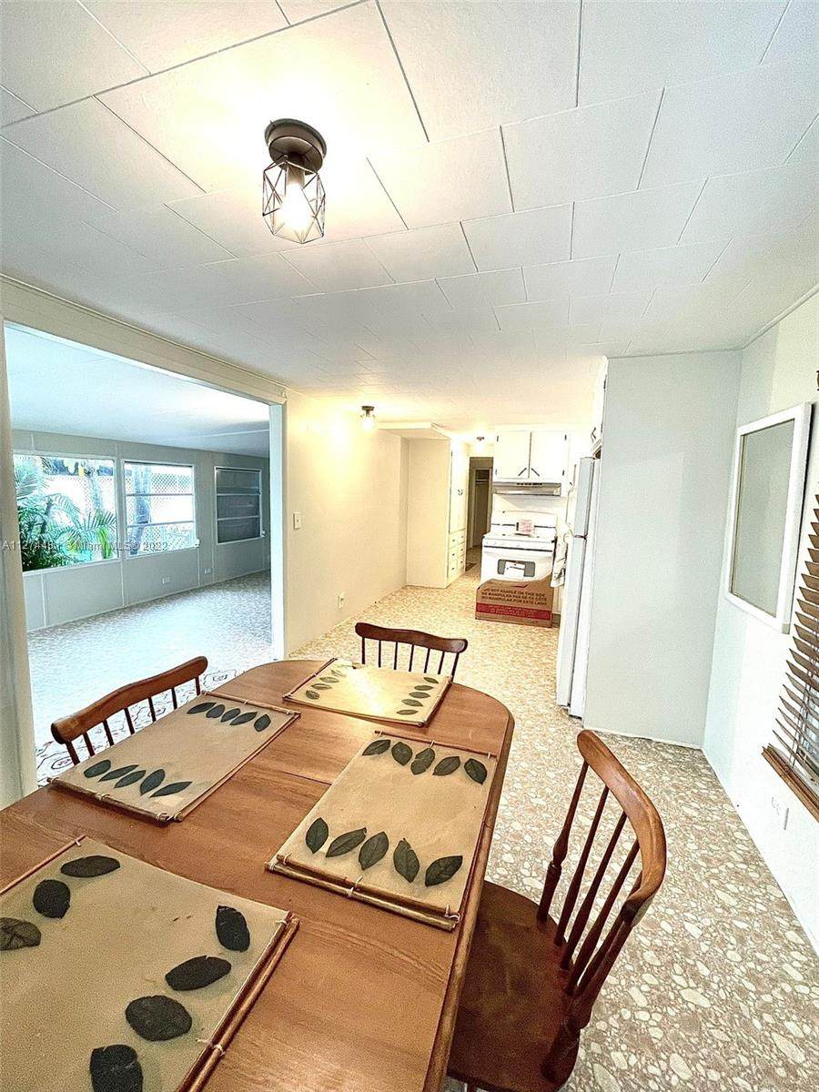 8724 16th Ct - Photo 1