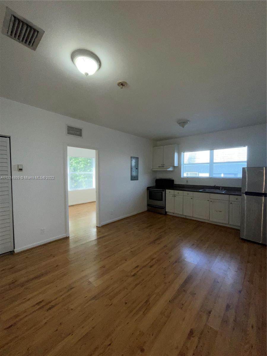 576 63rd St - Photo 1
