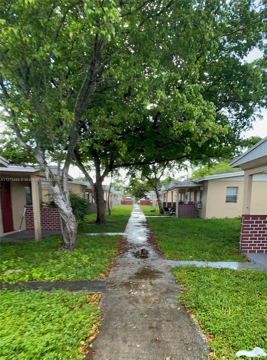 22 6th Ave - Photo 1
