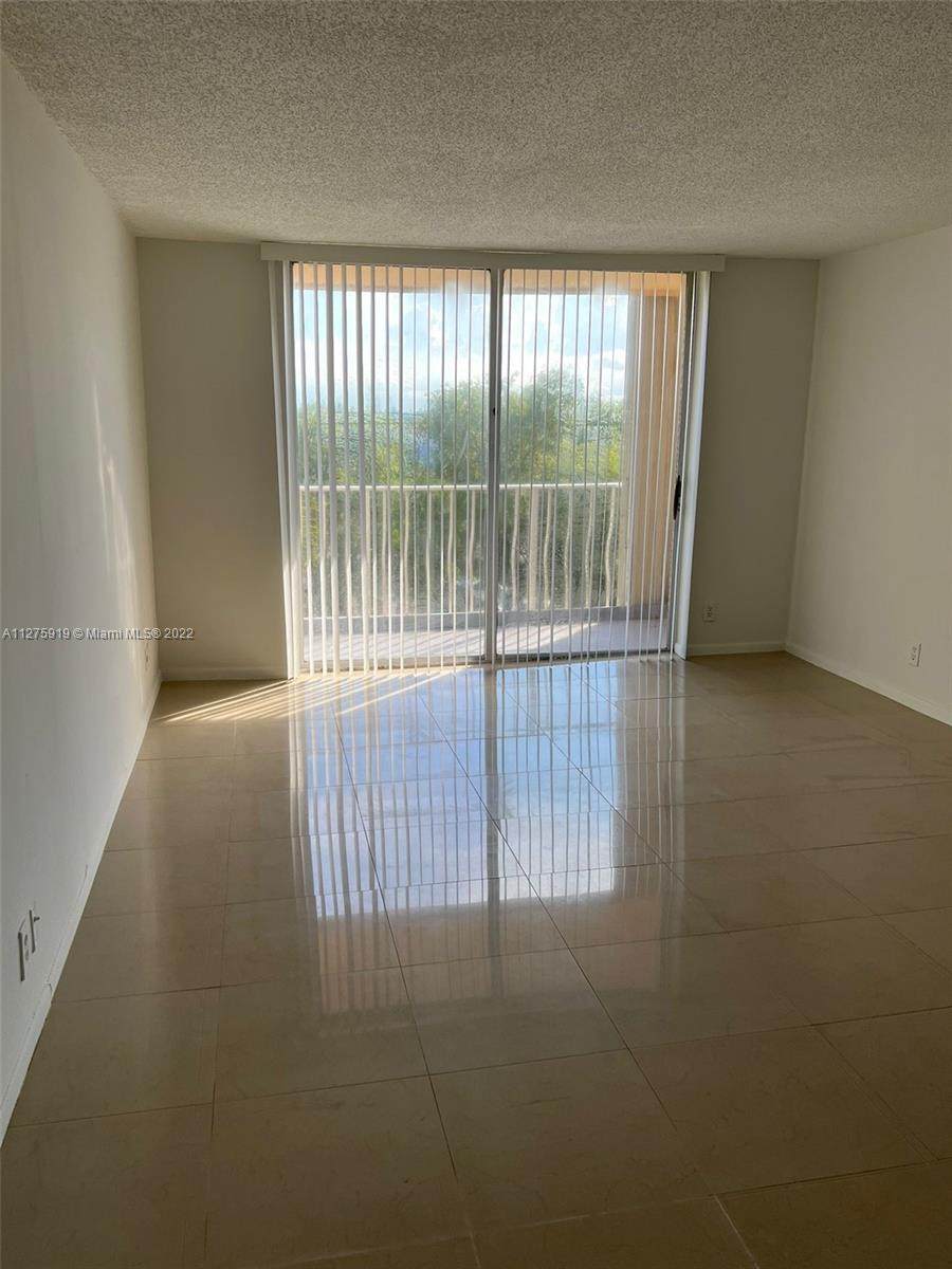 470 Executive Center Dr - Photo 1