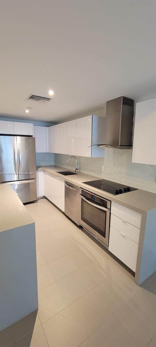 1600 1st Ave - Photo 1