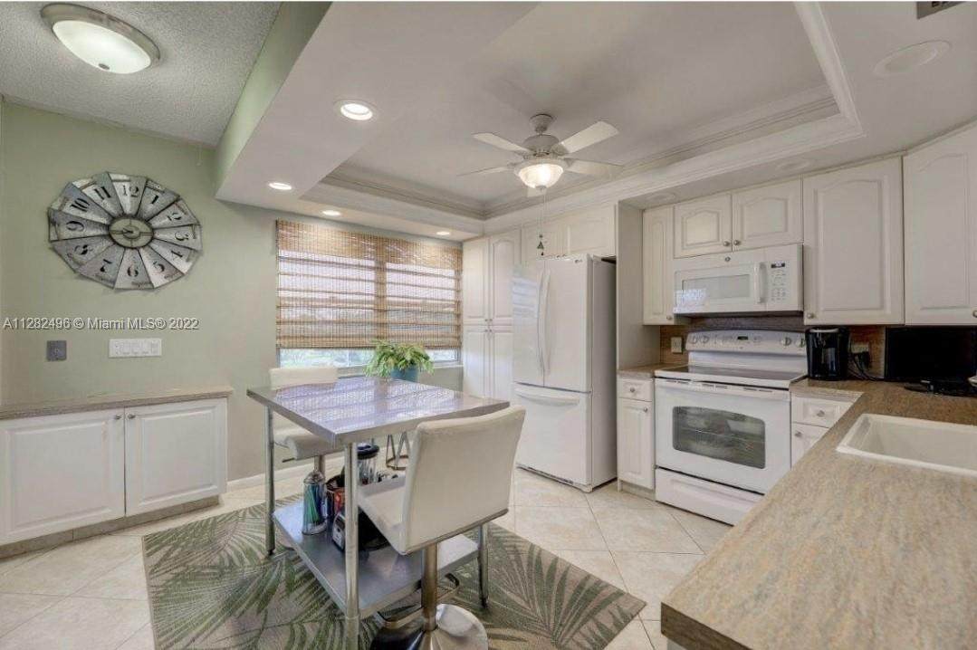 2903 Victoria Cir - Photo 1