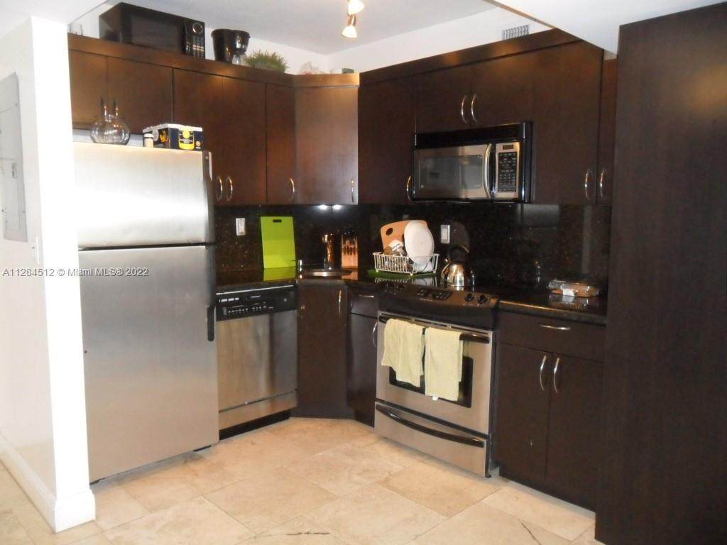 100 Lincoln Rd - Photo 1