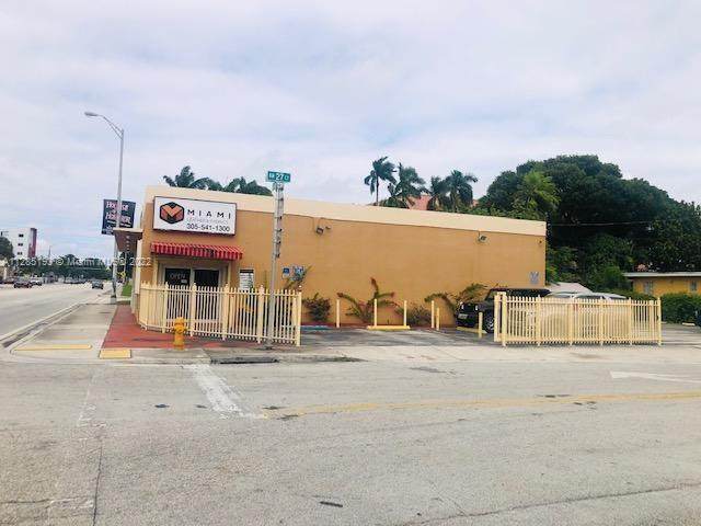 2755 Flagler St - Photo 1
