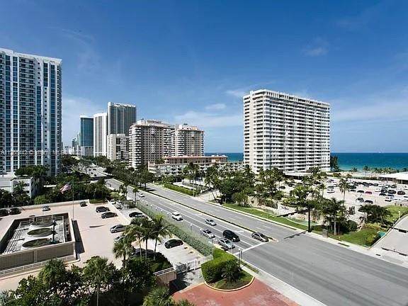 1985 Ocean Dr - Photo 1