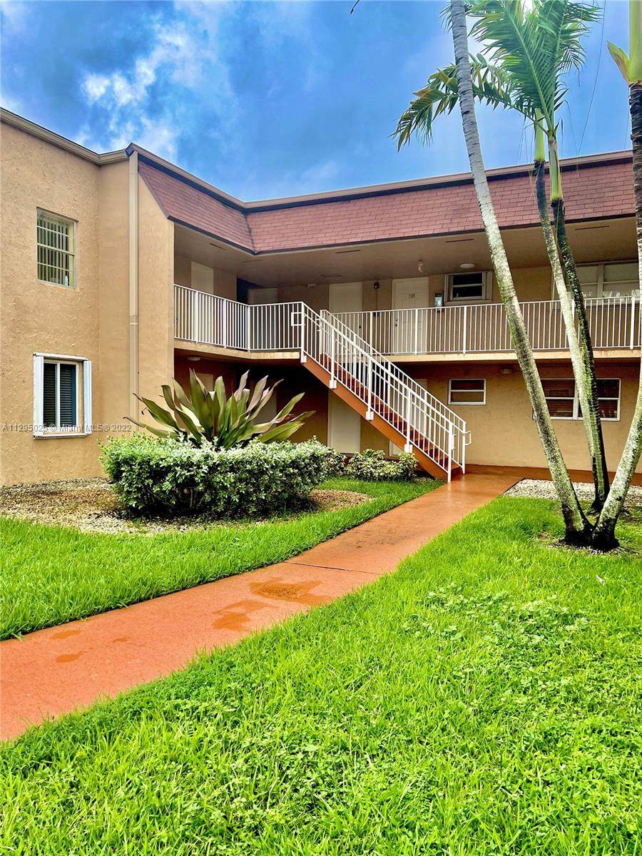 9972 Kendall Dr - Photo 1