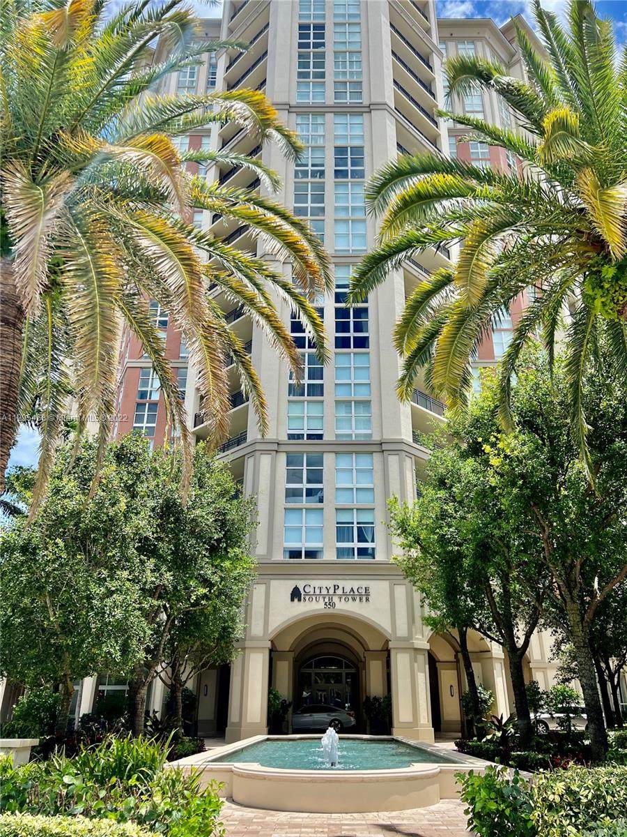 550 Okeechobee Blvd - Photo 1