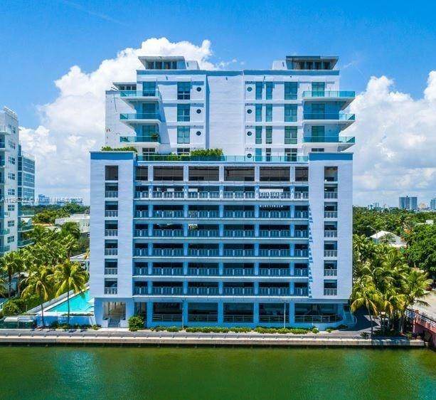 201 Aqua Ave - Photo 1