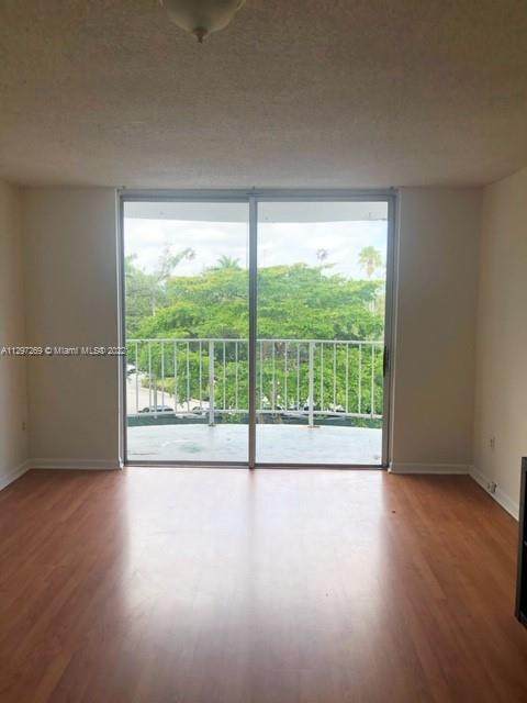 482 165th St Rd - Photo 1