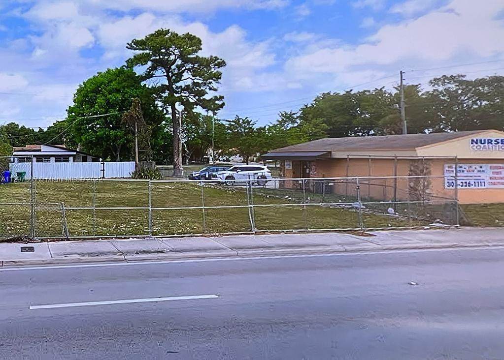 3021 Flagler St - Photo 1