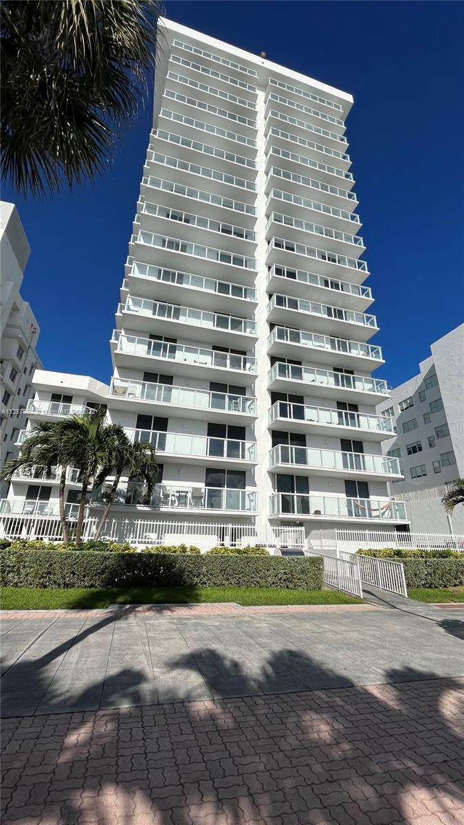 2457 Collins Ave - Photo 1