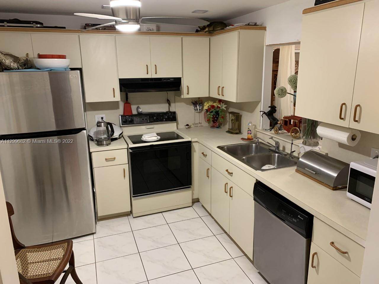 3550 169th St - Photo 1