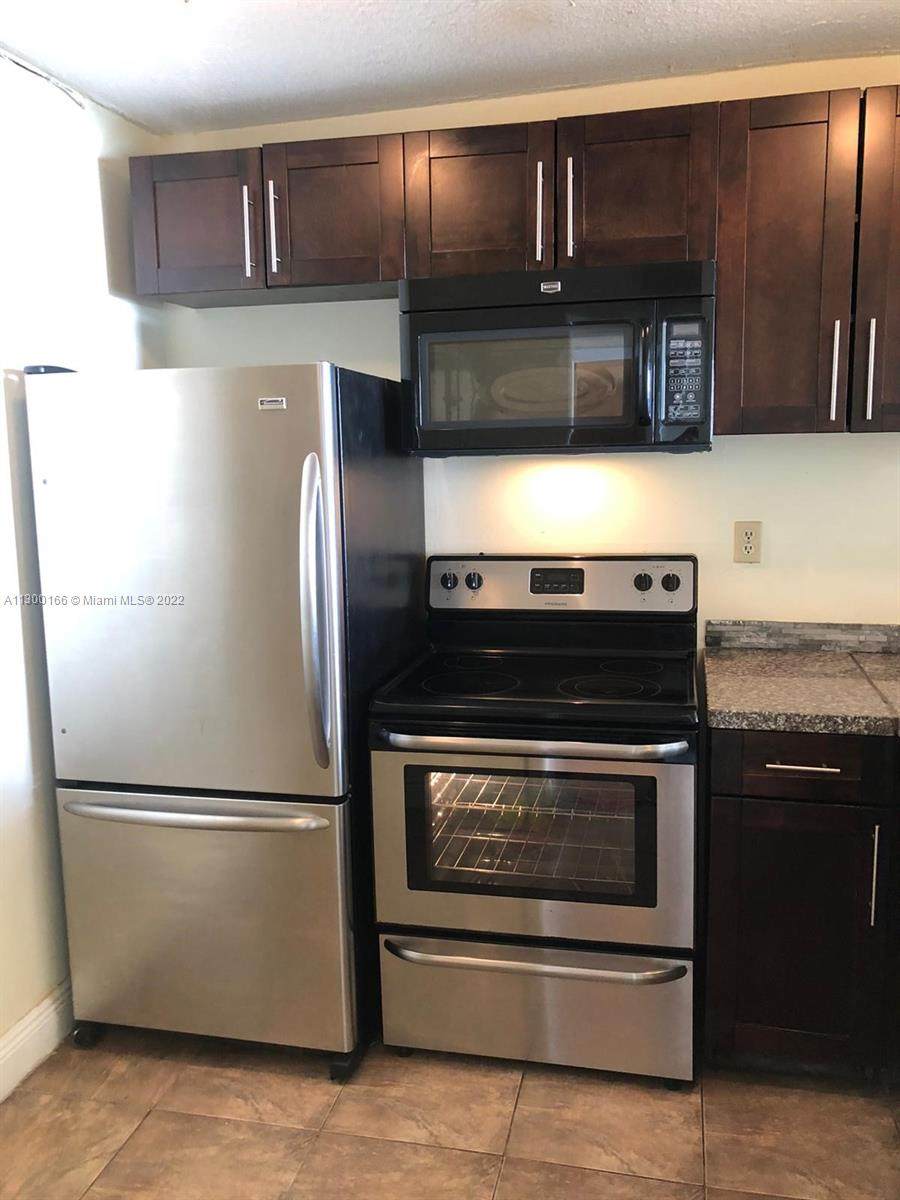 492 165th St Rd - Photo 1