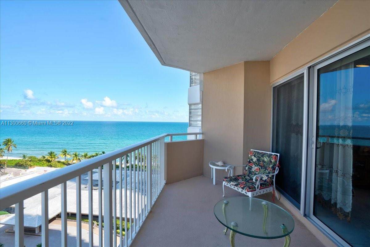 1980 Ocean Dr - Photo 1