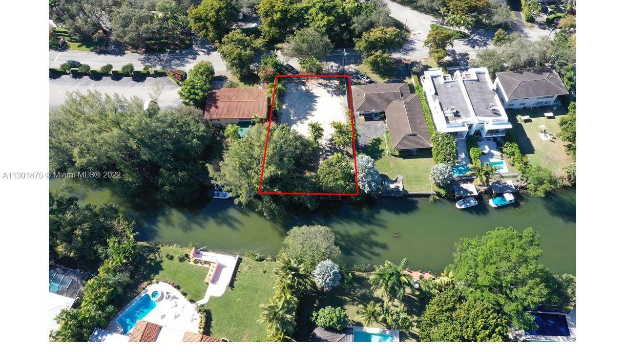 4951 University Dr - Photo 1