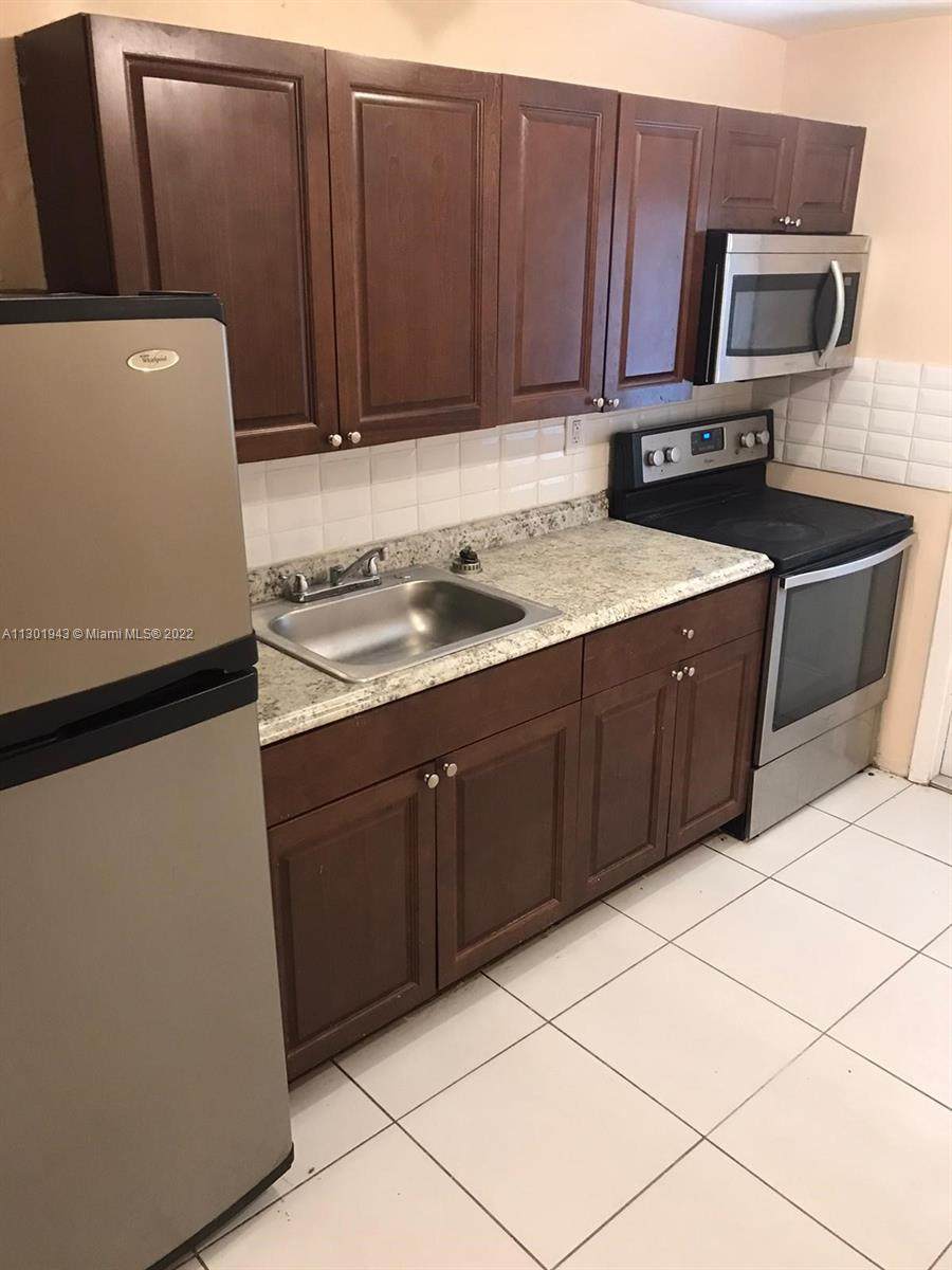 15960 19th Pl - Photo 1